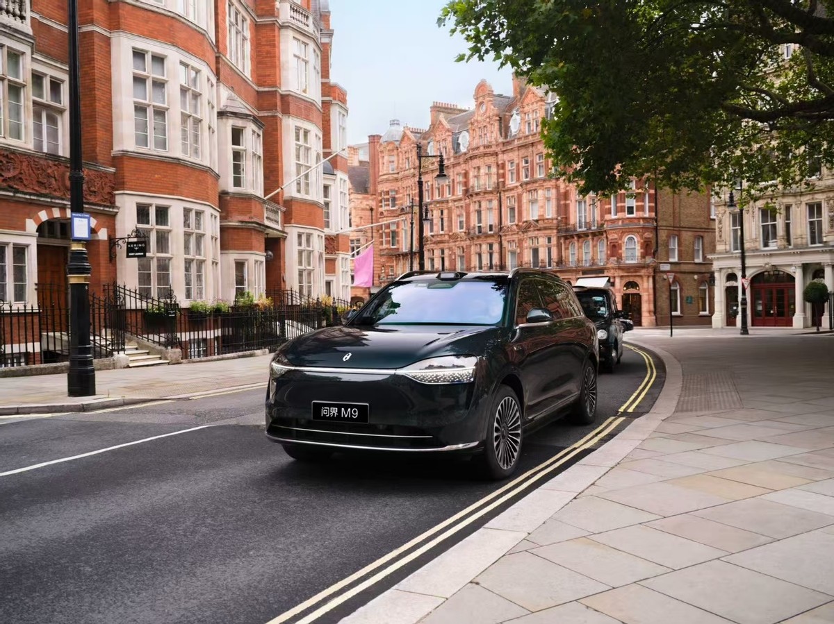 问界M9华为ADS 4智能驾驶系统_问界_问界M9交付数据突破25万辆