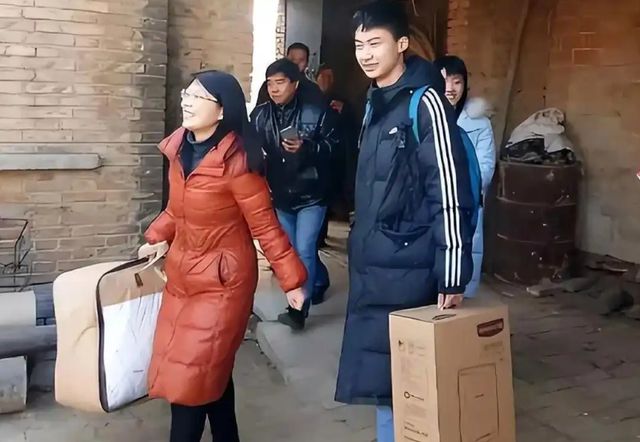 远离造神陷阱！央视采访暴露庞众望真实现状，给所有人提了个醒