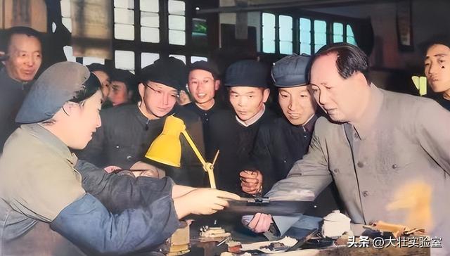 毛主席的机要秘书谢静宜有多美？长相甜美可爱，当过北京市委书记