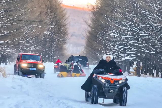 诚邀共赴跨年迎新之旅!银装素裹间,开启祈福狂欢的魔法庆典