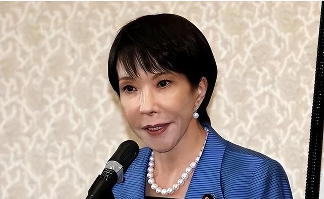 沉寂24小时后	，特朗普乖乖放人了，中国军舰出动，传递了哪些信号