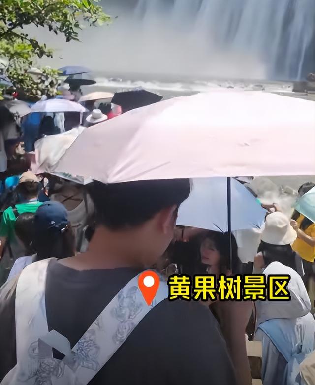 贵州文旅赢麻了！全国游客蜂拥而至，人潮汹涌，避暑胜地名不虚传