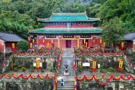 武当山有多牛？朱棣遣30万人修了14年建6000多间房，等级堪比故宫图片