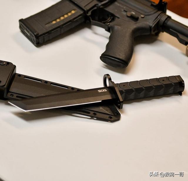 现代冷兵器：五款最不寻常的战术之刃