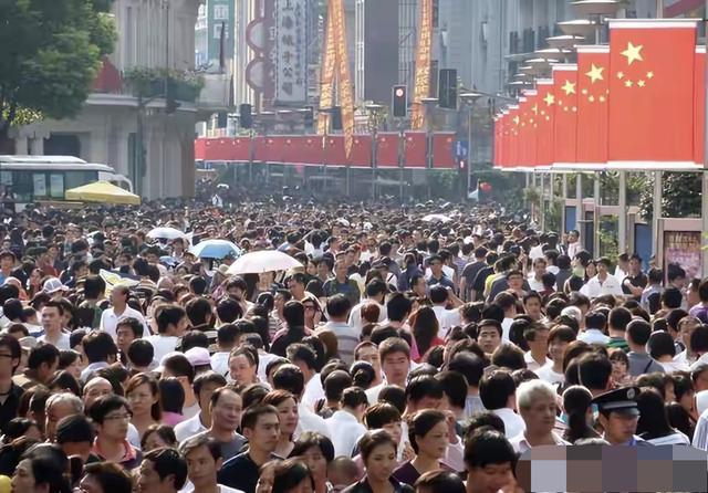 中国将迎来人口死亡高峰！22年1041万人去世，23年1110万，去年呢