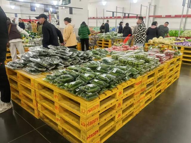 实探开心农场A会员店：低配的山姆、高配的乐尔乐和农贸集市