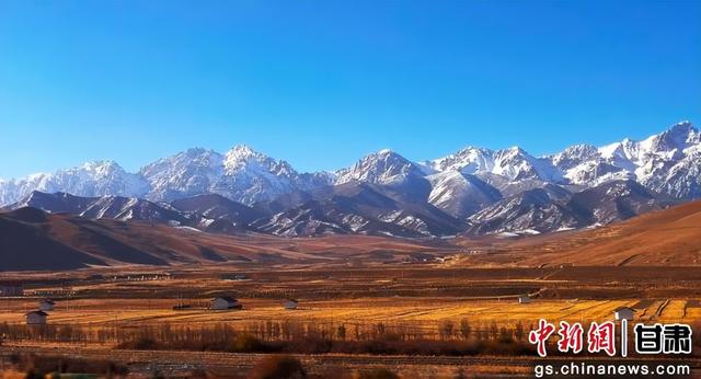 武威有意思 丨 秋染祁连映雪峰