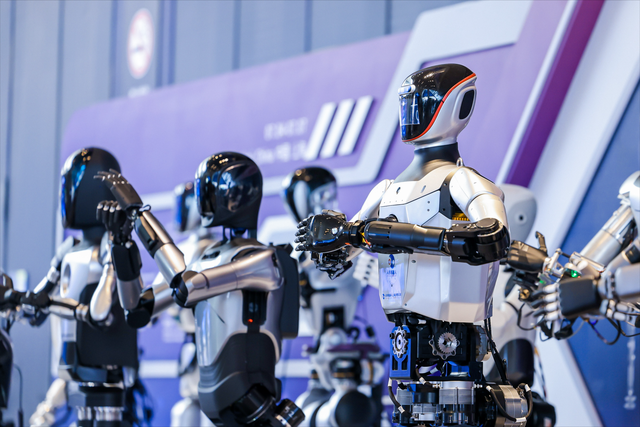 机器人企业上市潮来袭	，多家巨头冲刺，港交所大开绿灯