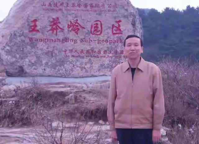 风情满眼秋色中 (杨水河)