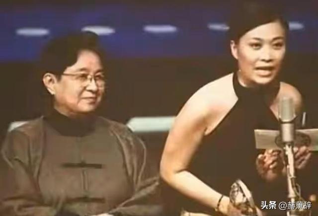 出轨风波真相大白仅2个月，那英近况曝出，马伊琍一个字都没说错