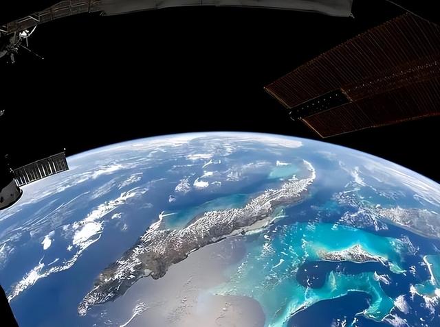 遭中方谴责后，马斯克星链降轨70公里！更逼近空间站，到底想干啥