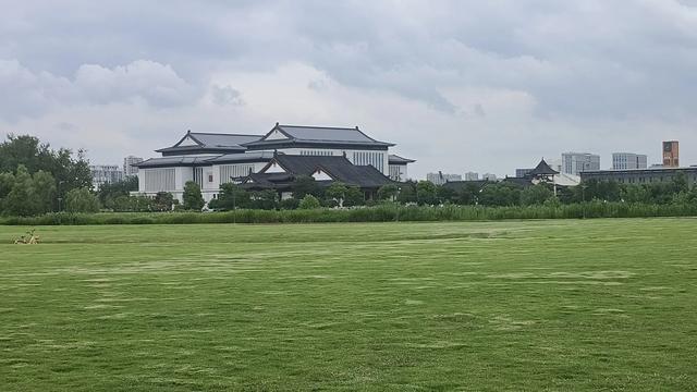 预约到了浙江大学,带女儿去了
