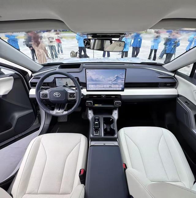 "下一代油车"该是什么样？油电同强战略下，威兰达给出了答案