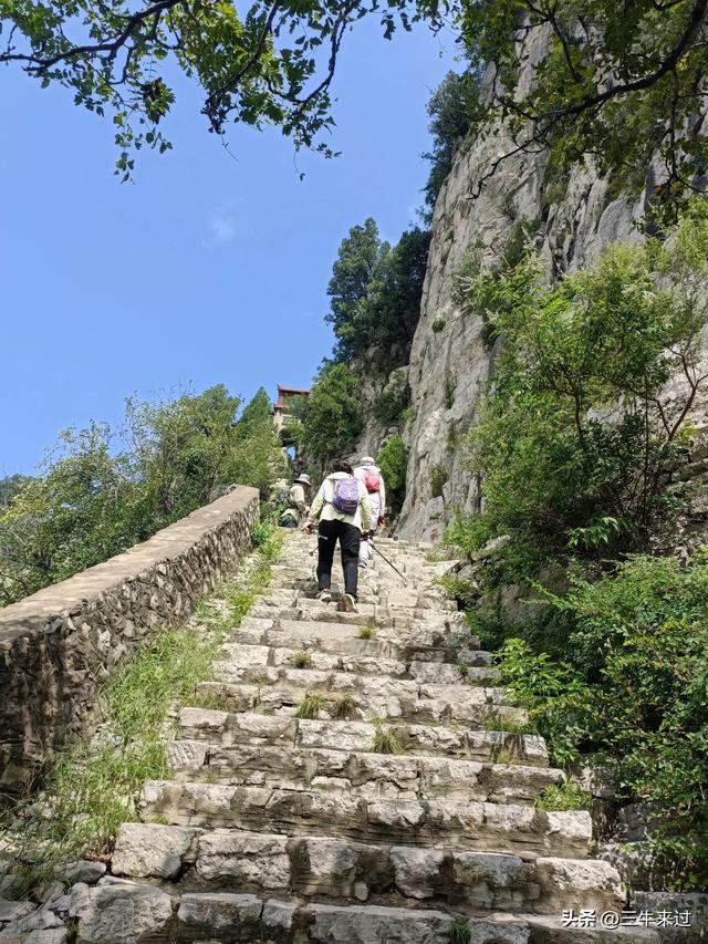 无为在歧路，巍巍马鞍山