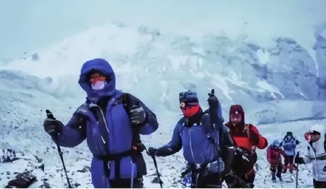 1991年17名登山精英集体遇难，7年后发现诡异登山日记：我们错了