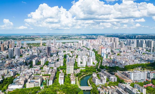 新加坡总统：中国不要自给自足，海南封关将会砸了新加坡的铁饭碗