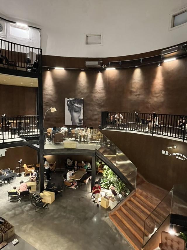 趣游三水｜在旧粮仓喝咖啡、看江景，这个宝藏创意街区藏不住了
