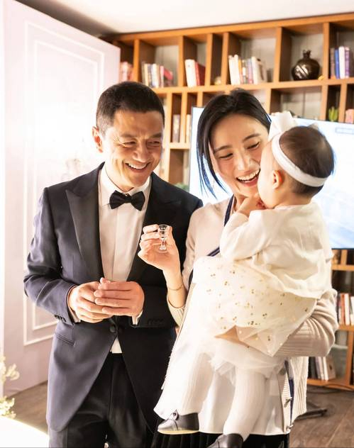 李亚鹏官宣离婚不到24小时，令人恶心的一幕发生了，汪峰也遭殃