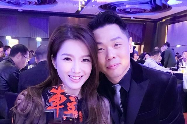 香港知名女星正式离婚，颜值高身边不缺追求者，享受单身生活