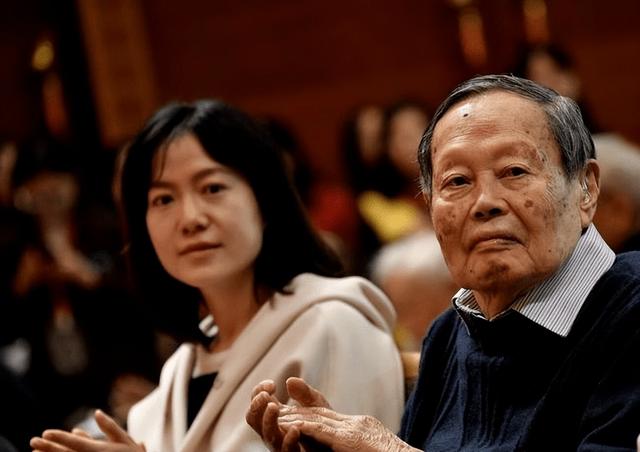 误会太深！直到杨振宁对翁帆的称呼曝光，才懂杨澜那番话含金量