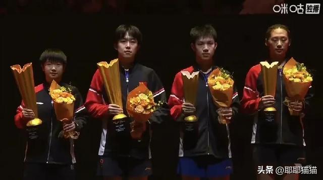 瞧这三个人！一起穿短裤没通知小莎，悄悄长个儿也不带她