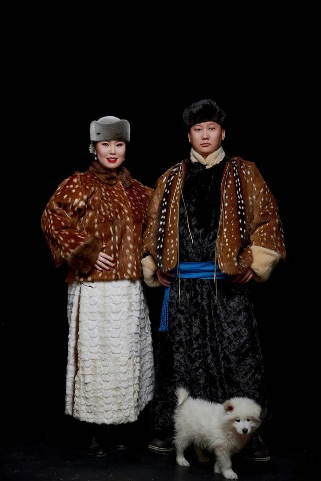 选对一件蒙古袍，做朋友圈最靓的“风雪之子”