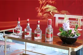 从8大名酒到53大名优白酒近2万款老酒全覆盖 “先鉴真后发货”破解老酒保真难题图片