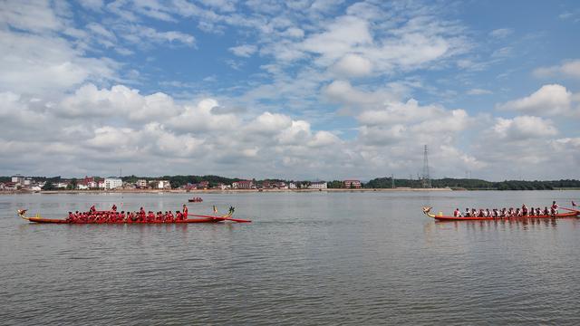 江西吉安的赣江，就是“一条大河波浪宽”里那条大河