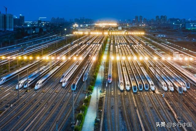 钢轨上的全球革命：两洋铁路如何以“五盟会师”撕裂美国霸权铁幕