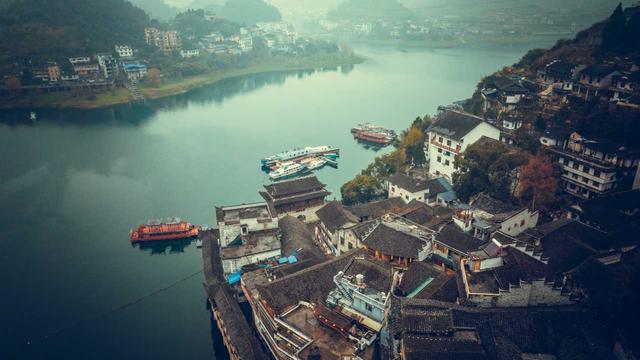 想玩点不一样，这个冬天，让我们去湘西过大年！