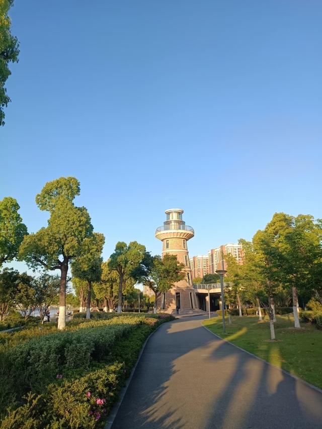 刚从宁波回来，毫不客气的说，宁波就是全国郊区城建天花板！