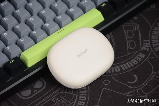 开放式蓝牙耳机终于迎来创新！南卡OE Nova：更舒适佩戴更强音质