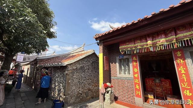 簪花围里的千年渔村：泉州蟳埔村沉浸式体验全攻略