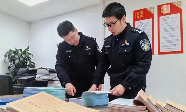 又一条大鱼揪出！华为技术总监移民美国，泄露关键技术，损失严重