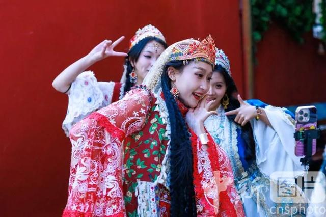 【央媒看天山】新疆乌鲁木齐:乐游大巴扎