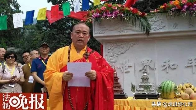 释永信塌房后，家人藏不住了！大哥开武校，二哥住豪宅，四弟出家