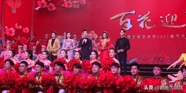 离婚4年	，42岁佟丽娅高调官宣喜讯，陈思诚终为自己的错误买了单