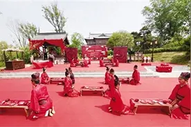 嗬，这样的婚礼超浪漫！10对新人采用“汉制之礼”致敬忠贞，以“集体之举”倡树新风丨南阳影像图片