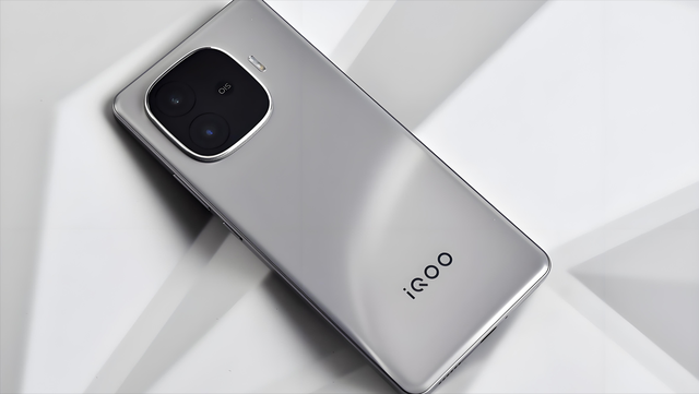 2099元买到旗舰芯？Vivo这款iQOO Z9 Turbo+，居然让果粉们都心动了