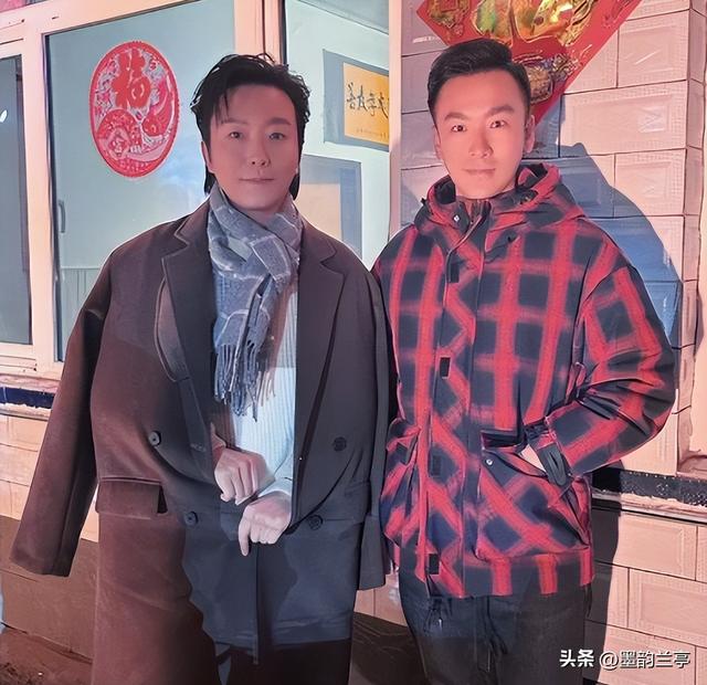 善恶终有报！47岁“跌落神坛”的李玉刚，终是活成了“跳梁小丑”