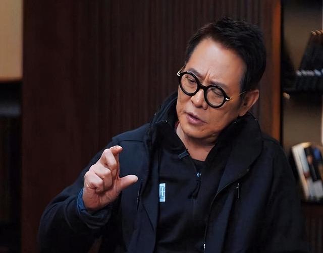 “换心”风波仅1月	，李连杰的3个行为暴露“野心	”，我们都被骗了