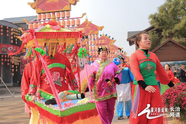 健步行、看民俗、品美食……振兴小镇重阳文化旅游节热闹非凡
