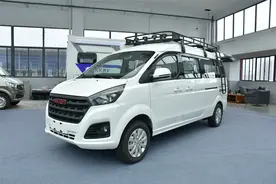 不到10万的露营车，车身小巧好开好停，上班也能睡个午觉图片