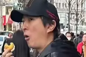 37岁王思聪脖子前倾，严重驼背，像小老头，网友辣评：没有精气神图片