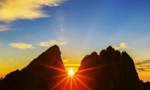 我国最神奇村庄	，一天能看三次日出，云南黎明村到底有多神奇？