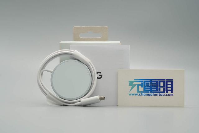 完美适配iPhone 17系列新机，谷歌25W Qi2.2磁吸无线充电器拆解