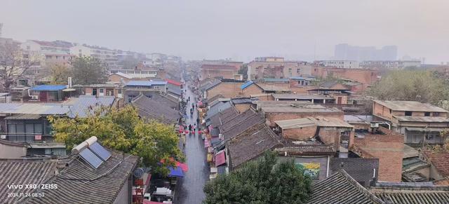 丽景门登临记：在晨光中叩问一座城