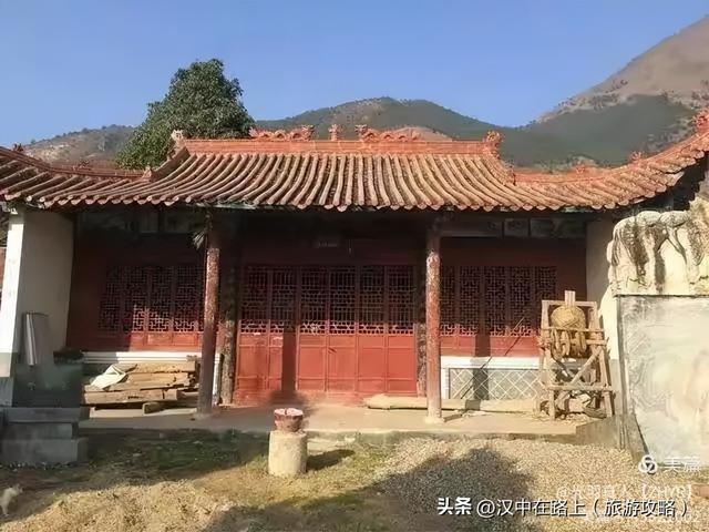 骑游陕南的三大古寺庙