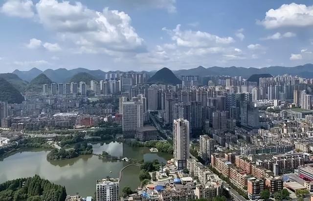 中国凉都六盘水：19℃夏天+三线记忆，这座城凭什么成避暑顶流？