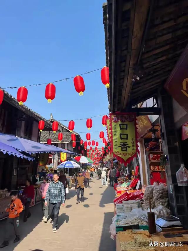 标题：成都1.5h神仙秘境！3处免费桃源，人少景绝还出片